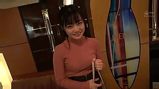 สาวเกาหลีสุดสวยโดนรุมเย็ดในห้องพักโรงแรม