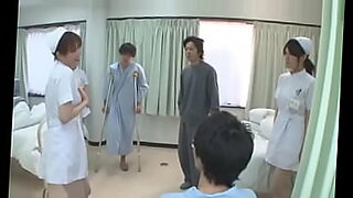 Pathan-Arzt-Romanzen in einem Krankenhaus auf dem Bett