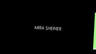ミラ・インシーラのエキゾチックな魅力とエロティックな才能が、官能的なショーケースに収められています。