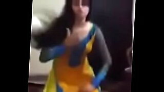 Punjabi-meisjes delen oraal plezier in MMS.