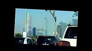 Ένα ζευγάρι Αράβων εξερευνά kinky βίντεο του Abu Dhabi XXX.