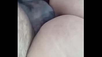 デシのおばちゃんが大きなおっぱいでポルノビデオに登場!