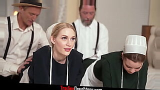 Pria Amish menukar anak tiri mereka untuk seks liar, mengarah pada pesta seks yang panas.
