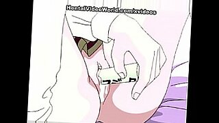 Anime hentai bishoujo dándose placer en una exhibición sensual