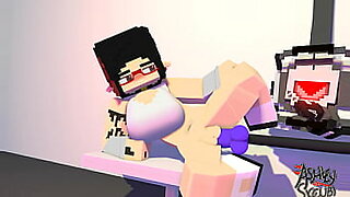 Jenny recebe uma gozada facial em uma cena pornô do Minecraft